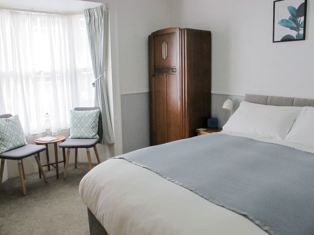 Stone s Throw Guesthouse