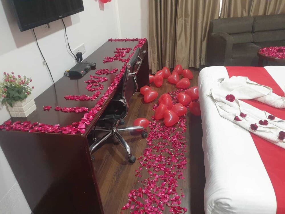 Hotel Dev Aadi