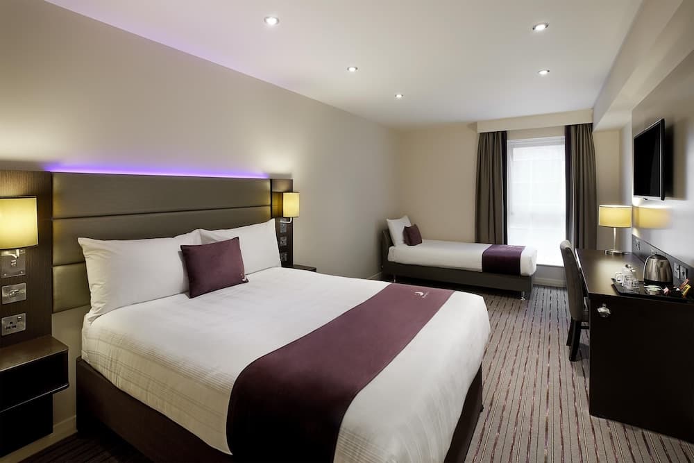 Premier Inn Oldham