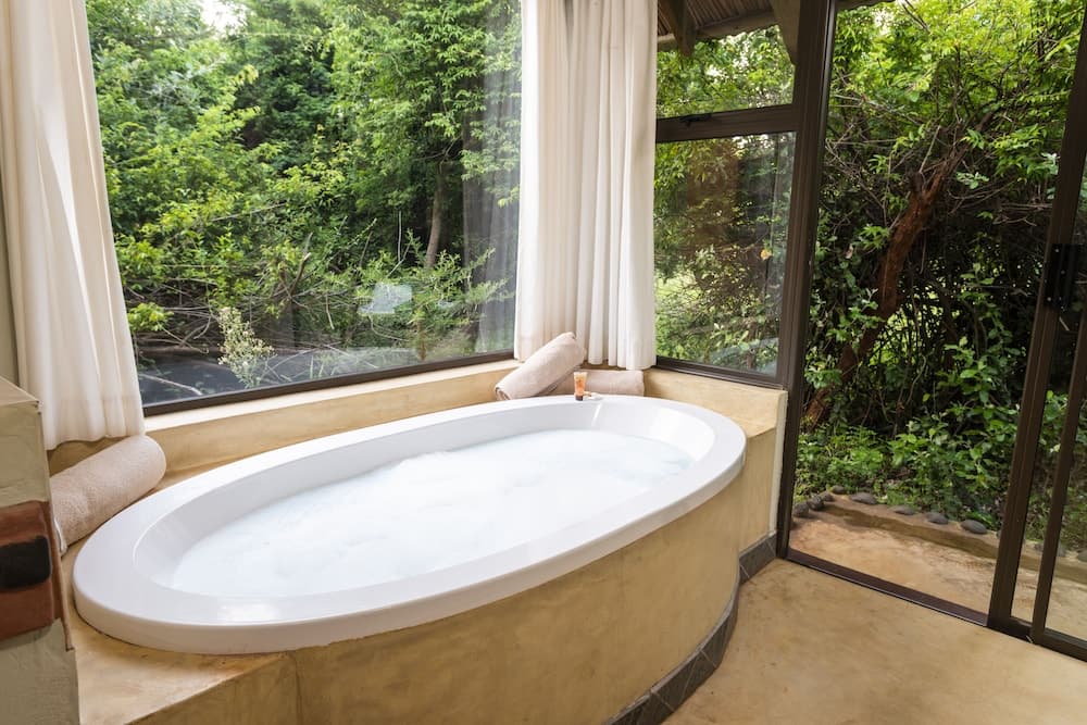 Leopard Walk Lodge