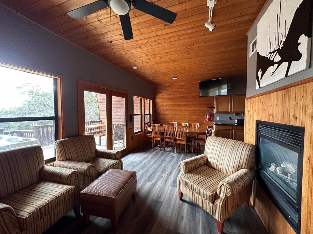 Canyon Lakeview Resort