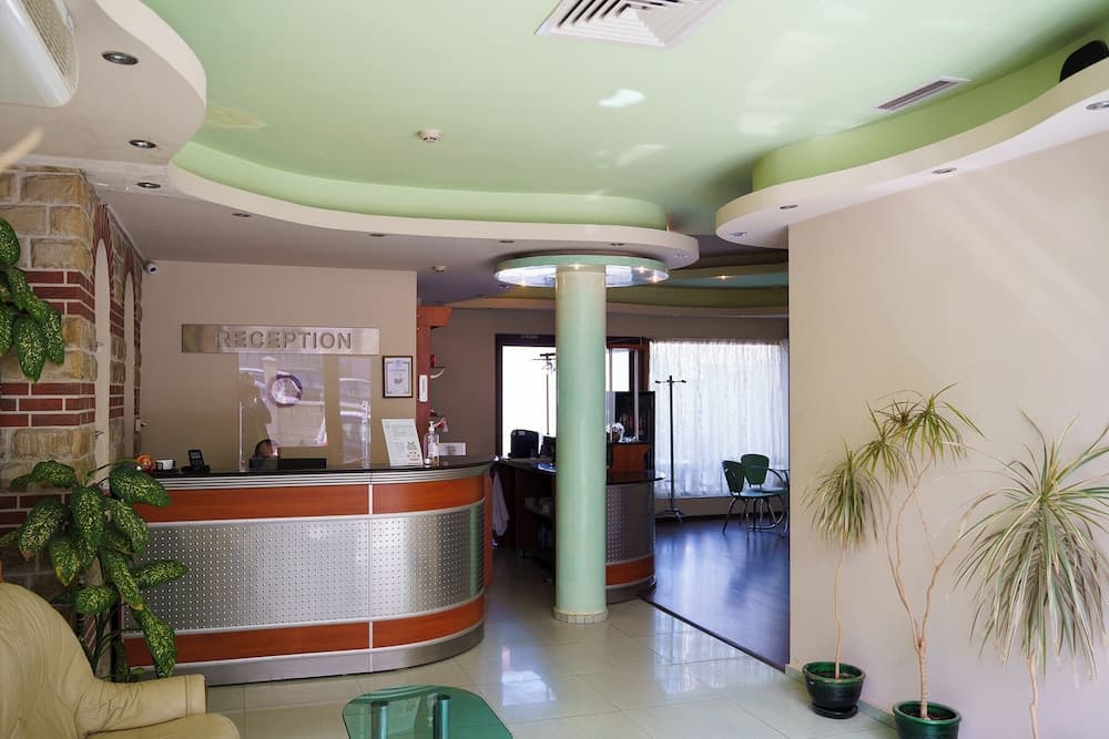 Dionis Hotel
