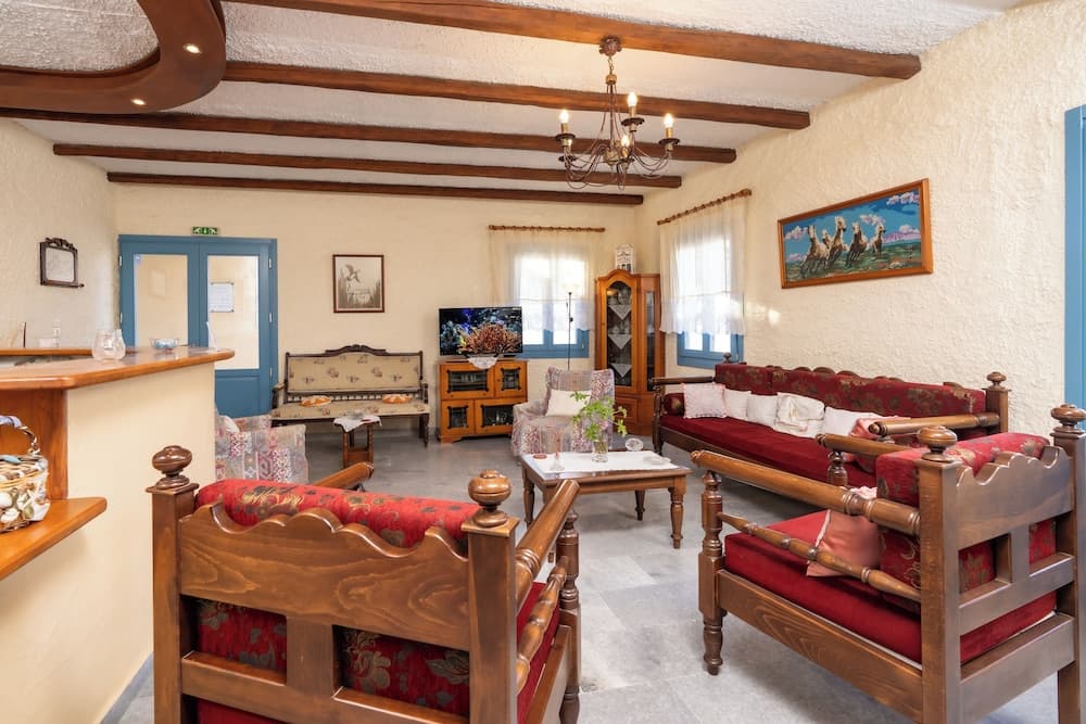 Agia Anna Hotel