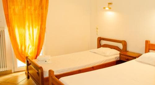 Stavrodromi Hotel