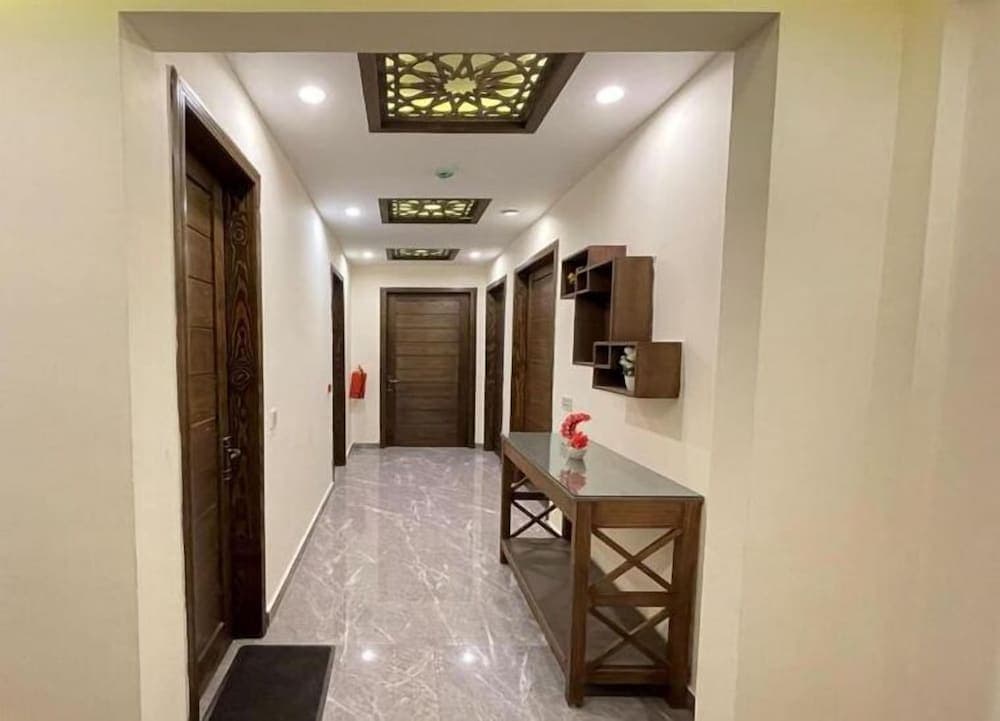 Multazam Heights, DHA Phase 8, Hotel Airport Lahore