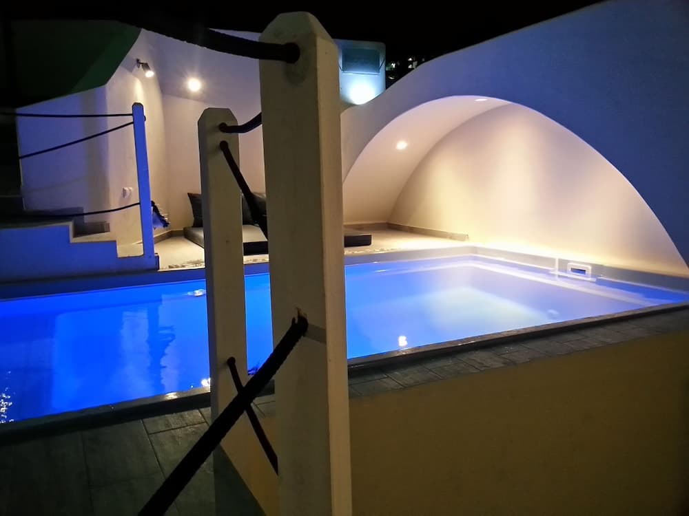 Alizea Villas & Suites