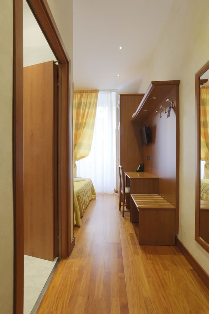 Dem Guesthouse