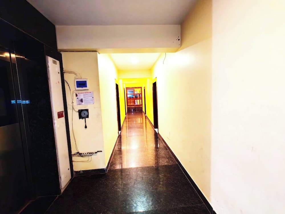 HOTEL ARYA PALACE