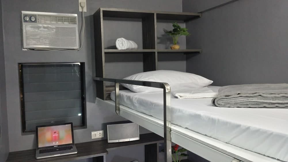 ERVORUTO HOSTEL 23 Makati