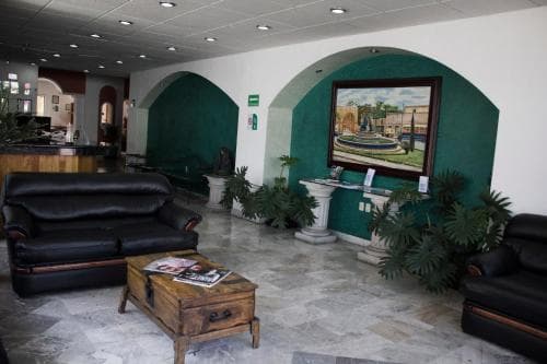Estanza Hotel & Suites