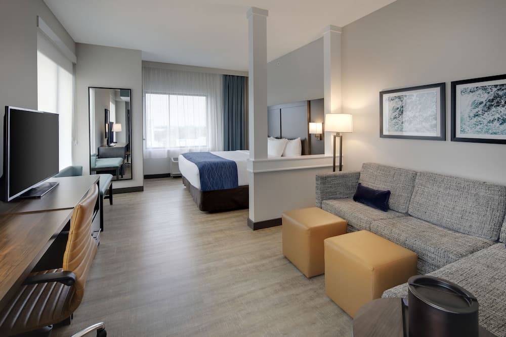Comfort Inn & Suites Miami International Airport