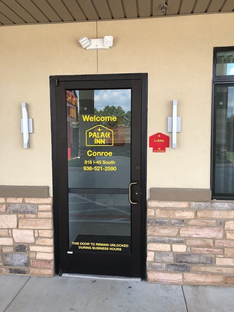 Palace Inn Conroe