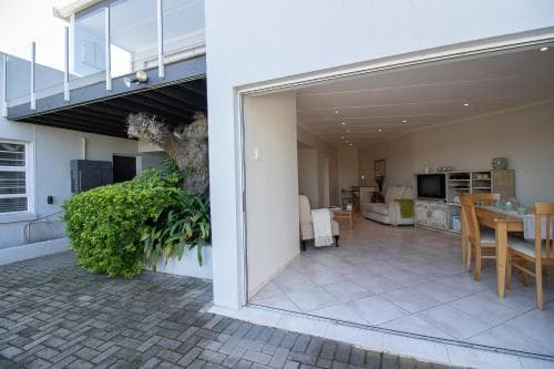 Dockside Guest House