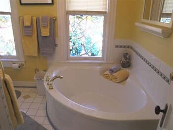 Lennox House Bed & Breakfast