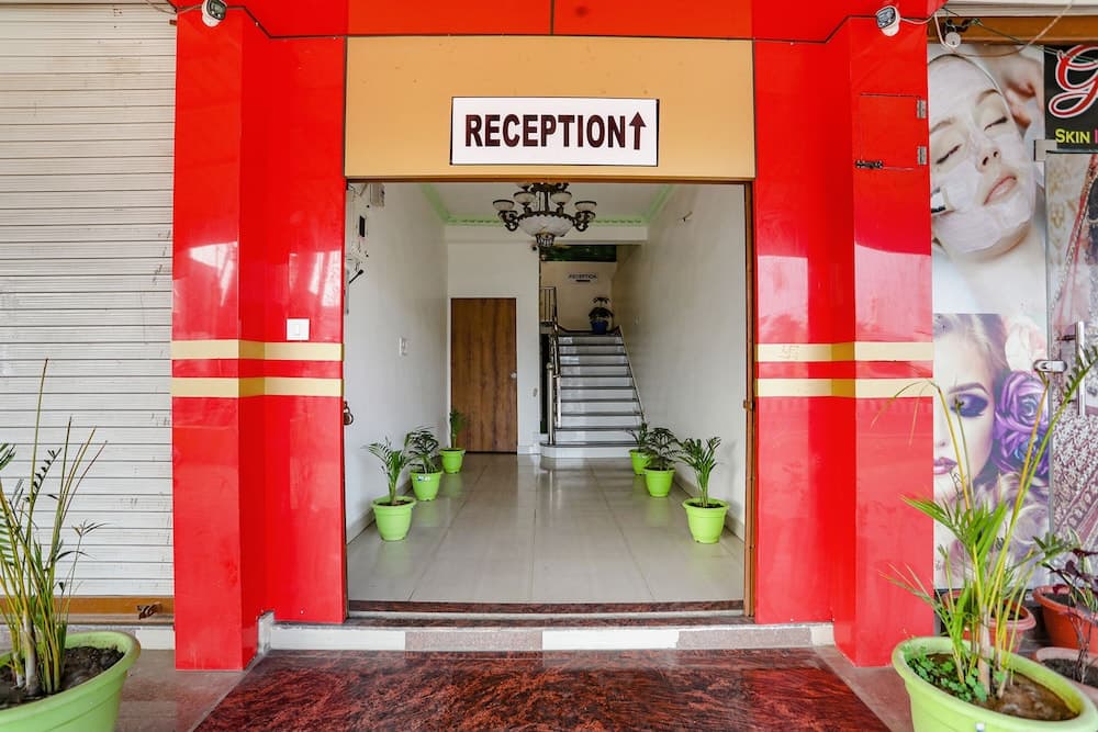 Fabhotel Dhruva