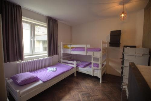 Hostel Fair and Square