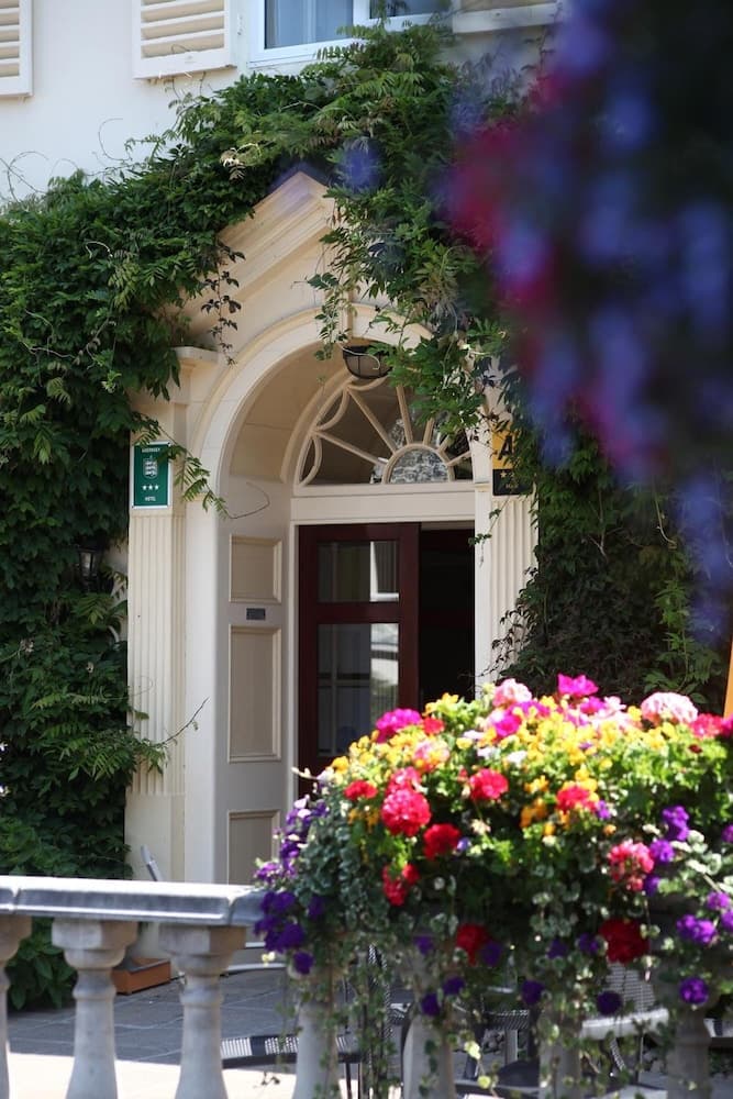 Les Rocquettes Hotel