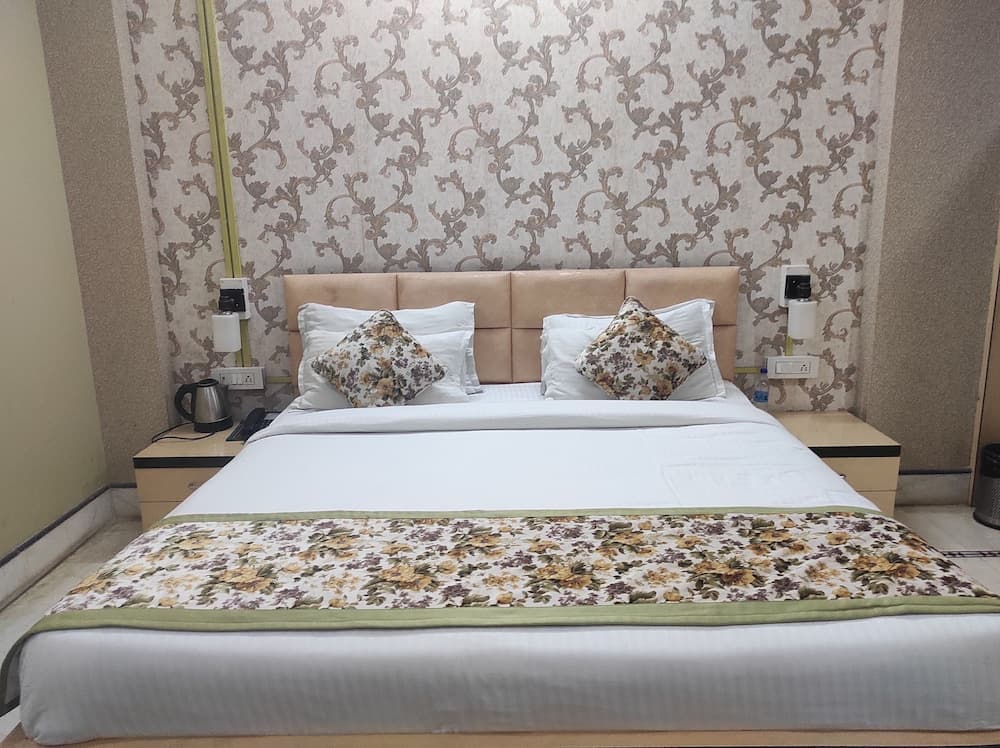 Hotel Rising Sun
