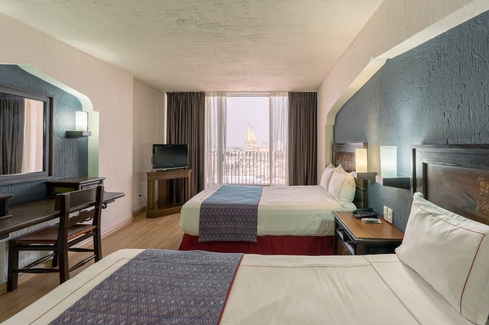 Hotel Fenix