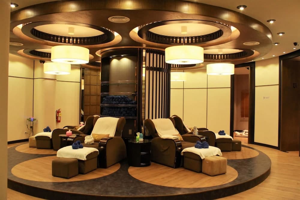 G9 Hotel