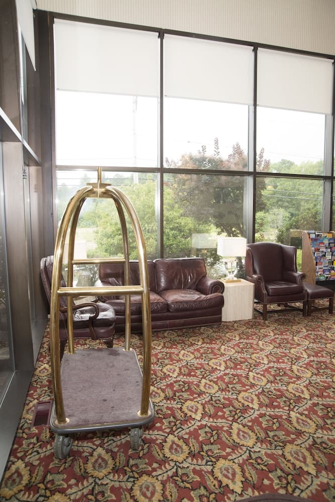 Hampton Falls Inn