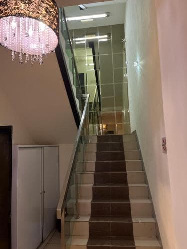 E Hotel