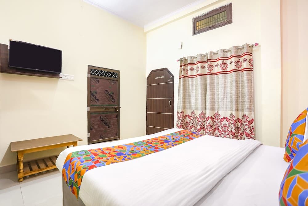 Fabexpress Maa Vaishno Palace