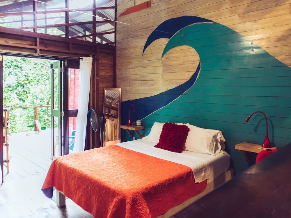 Surf Break At Paunch