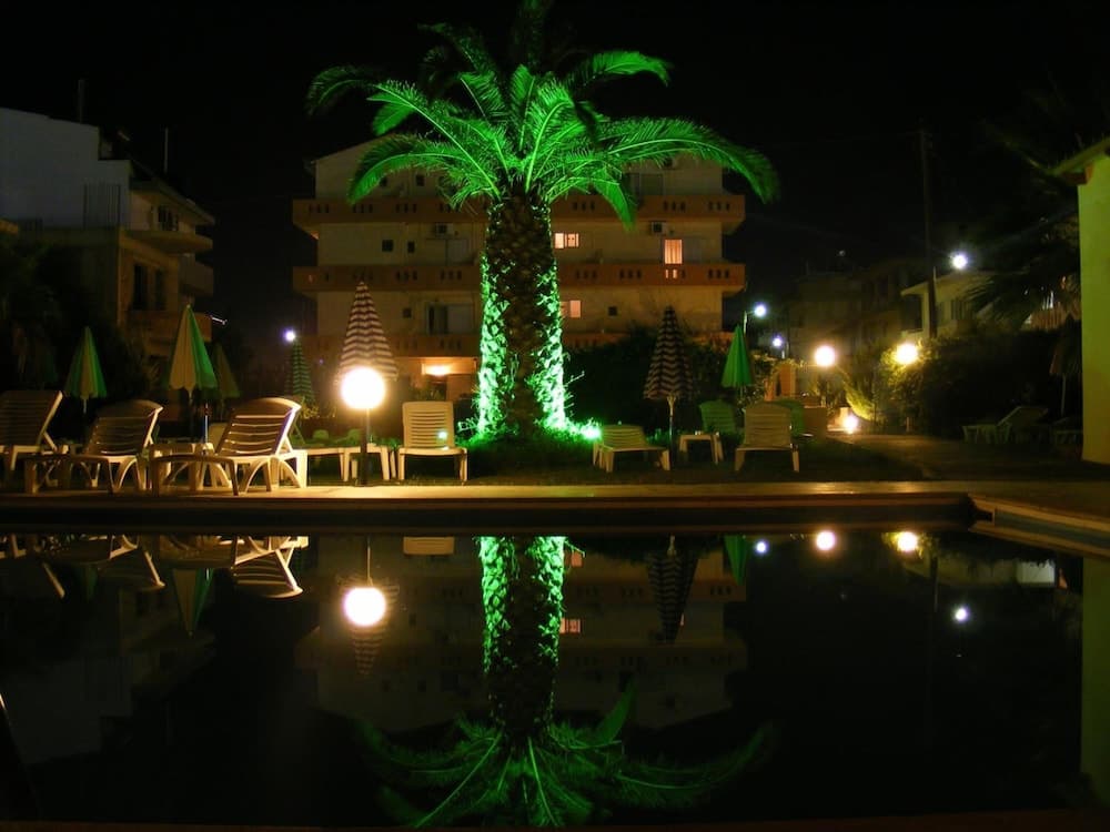 Australia Hotel