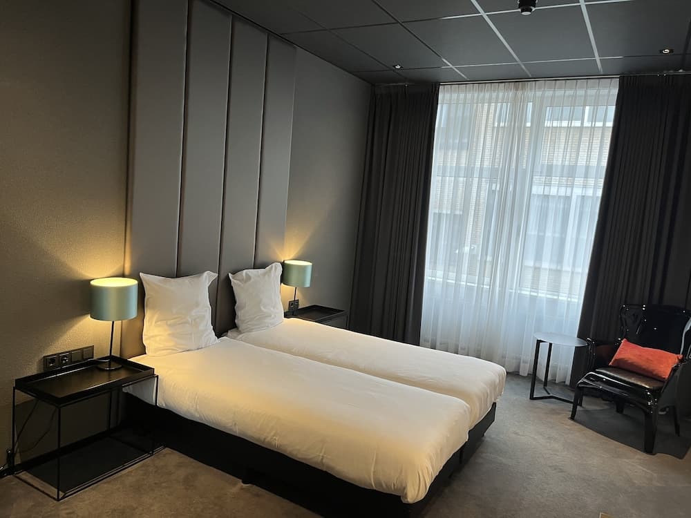 Hotel Glow