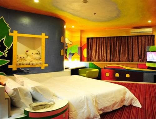 Circle Art Hotel
