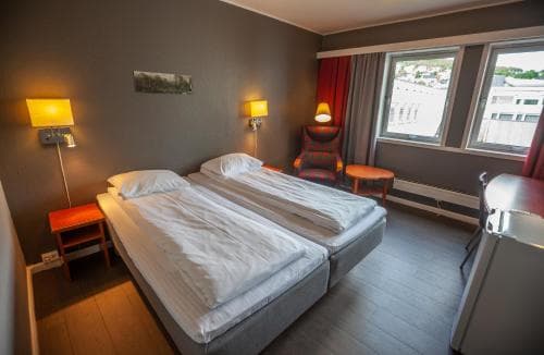 F2 Hotel