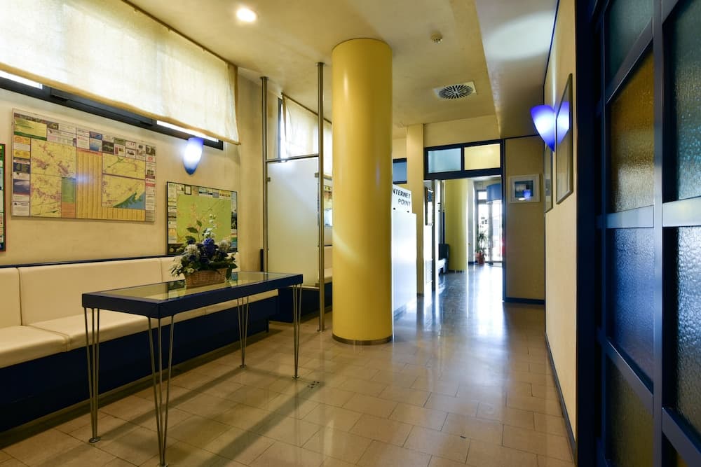 Hotel Gamma