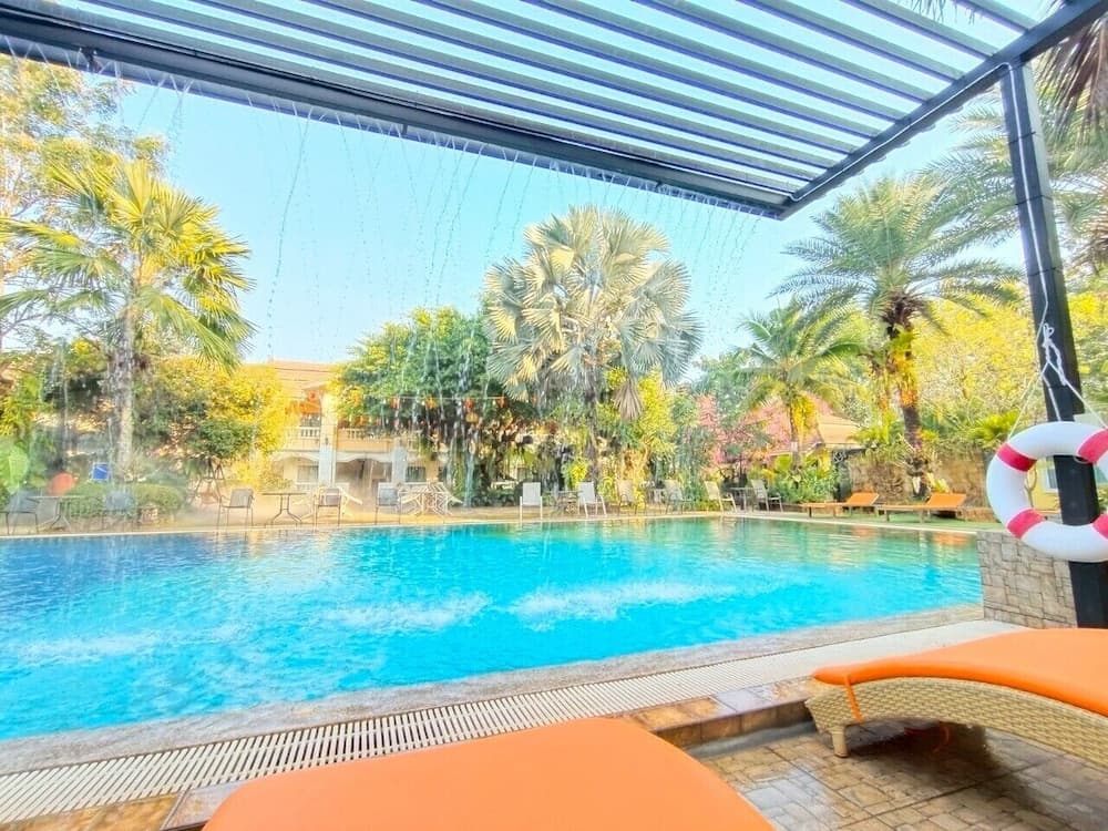 Park & Pool Resort