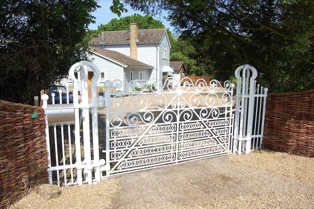 Hare Lodge