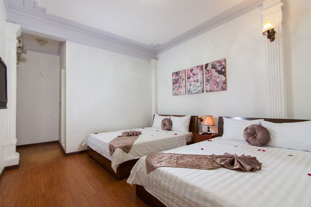 Iris Legend Hotel
