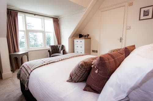 Ravenstone Manor