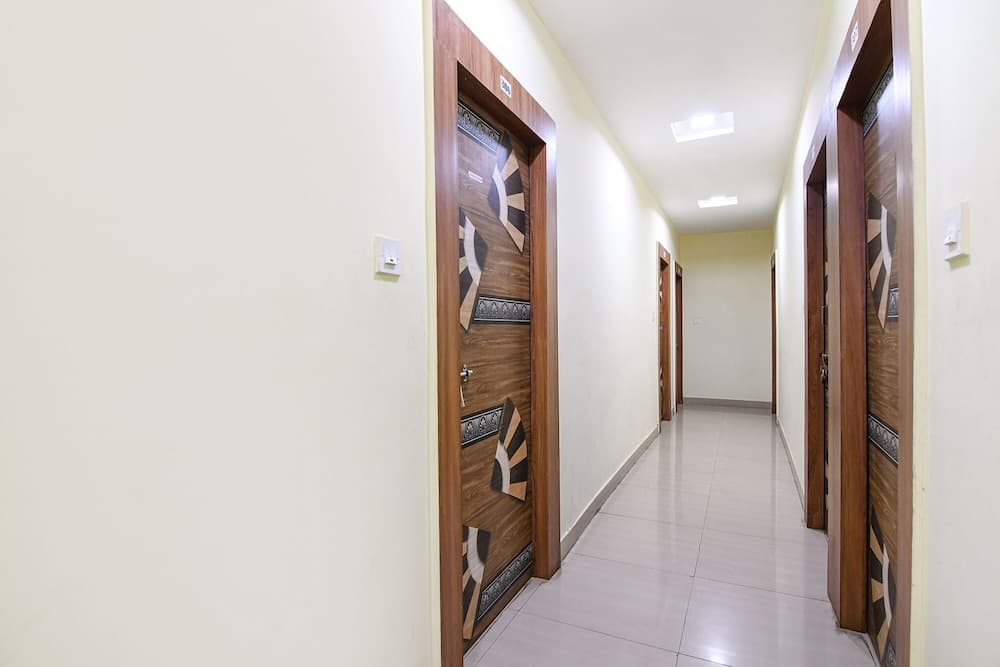 Fabhotel Santoshi
