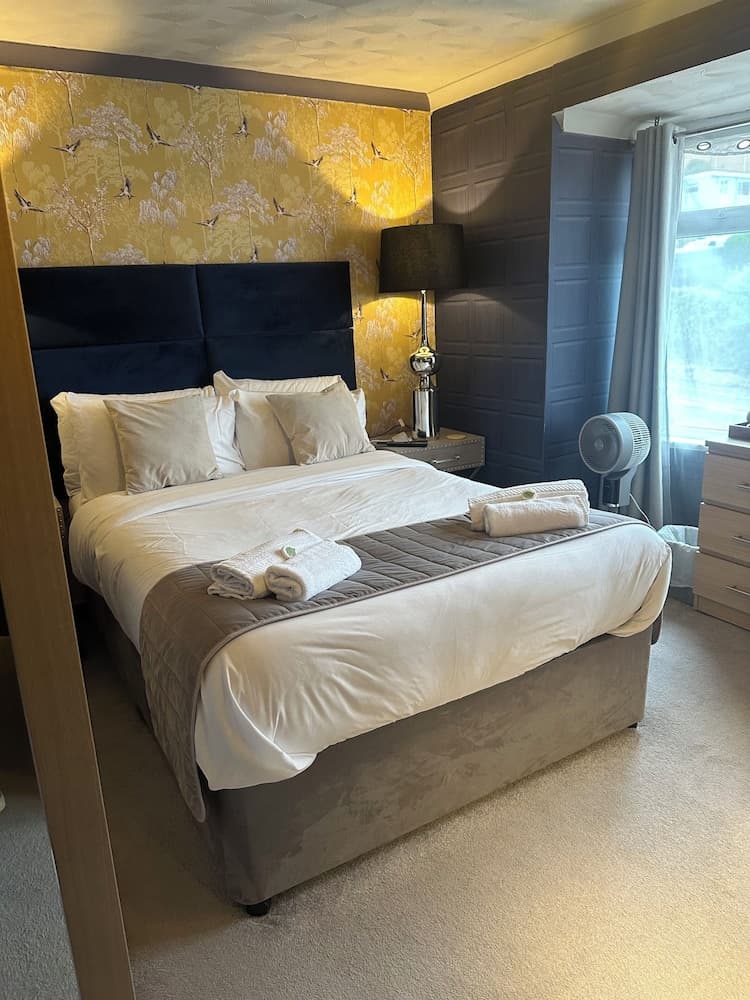Queensmead Hotel