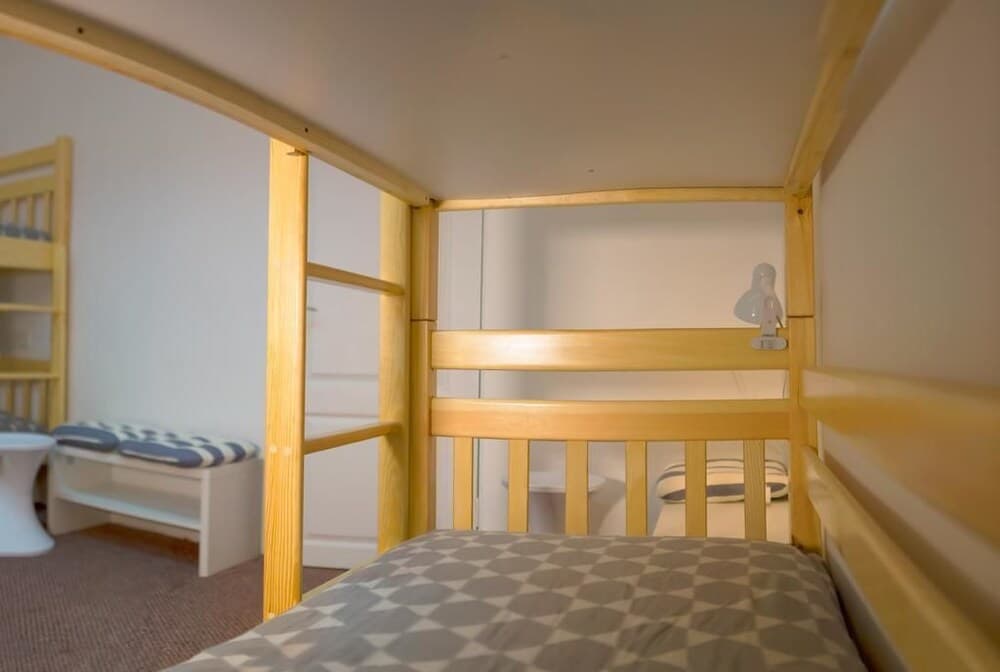 Lowcoaster Hostel