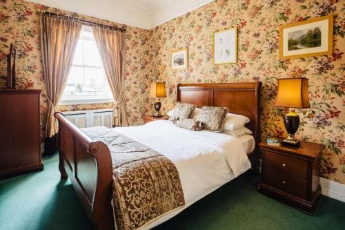 Gleesons Restaurant & Rooms