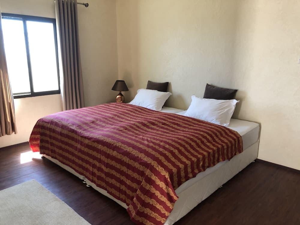 Roshan Resort