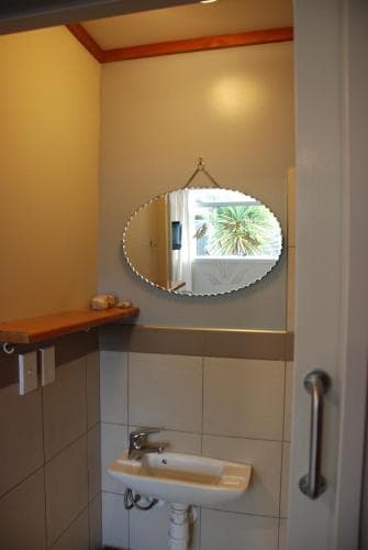 Riverstone Backpackers