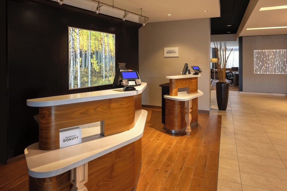 Courtyard by Marriott Lenox Berkshires