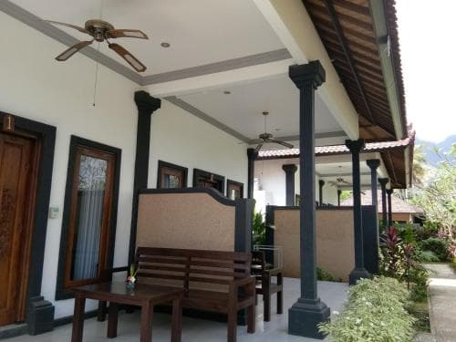 Puri Batu Inn