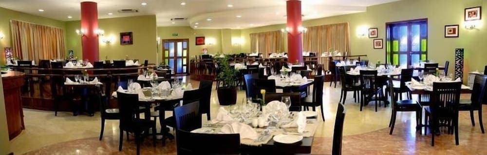 Snowcrest Hotel