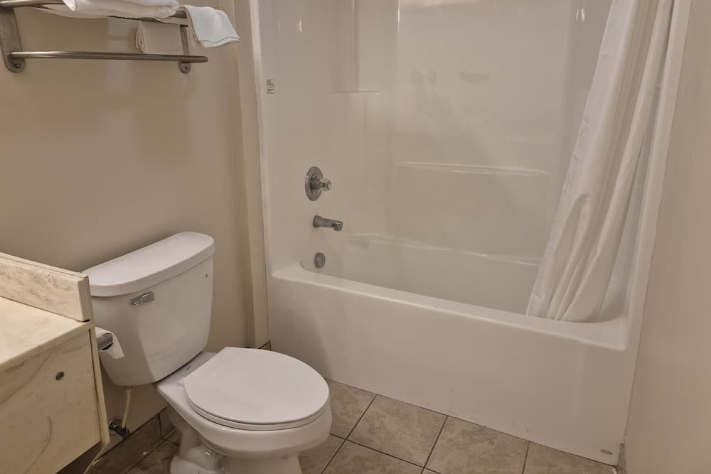 General Bragg Inn & Suites Chickamauga