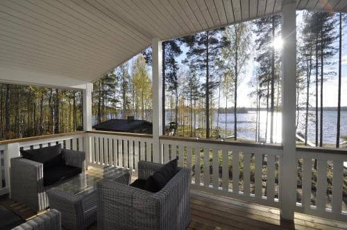Lomapesä Cottages