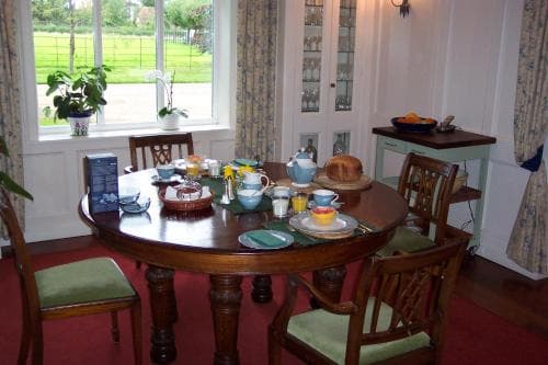 Mayertorne Cottage