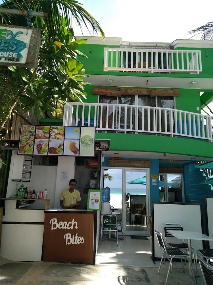 Bluewaves Beach House